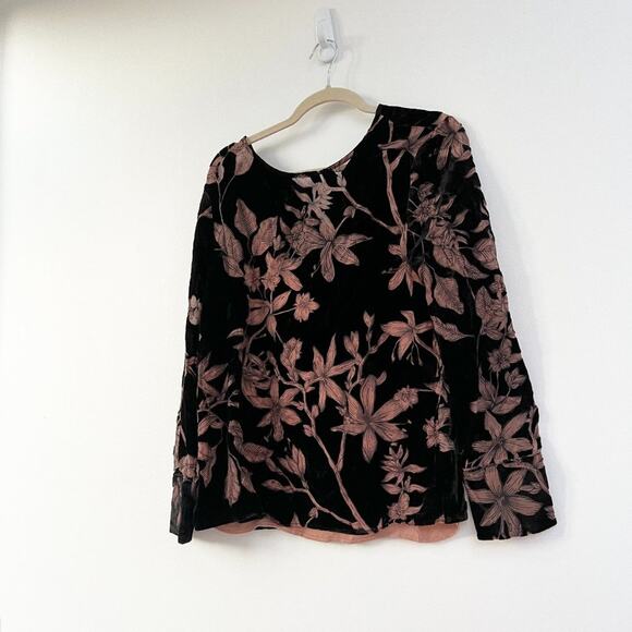 Line & Dot Claudette Velvet Burnout Top - Picture 3 of 5